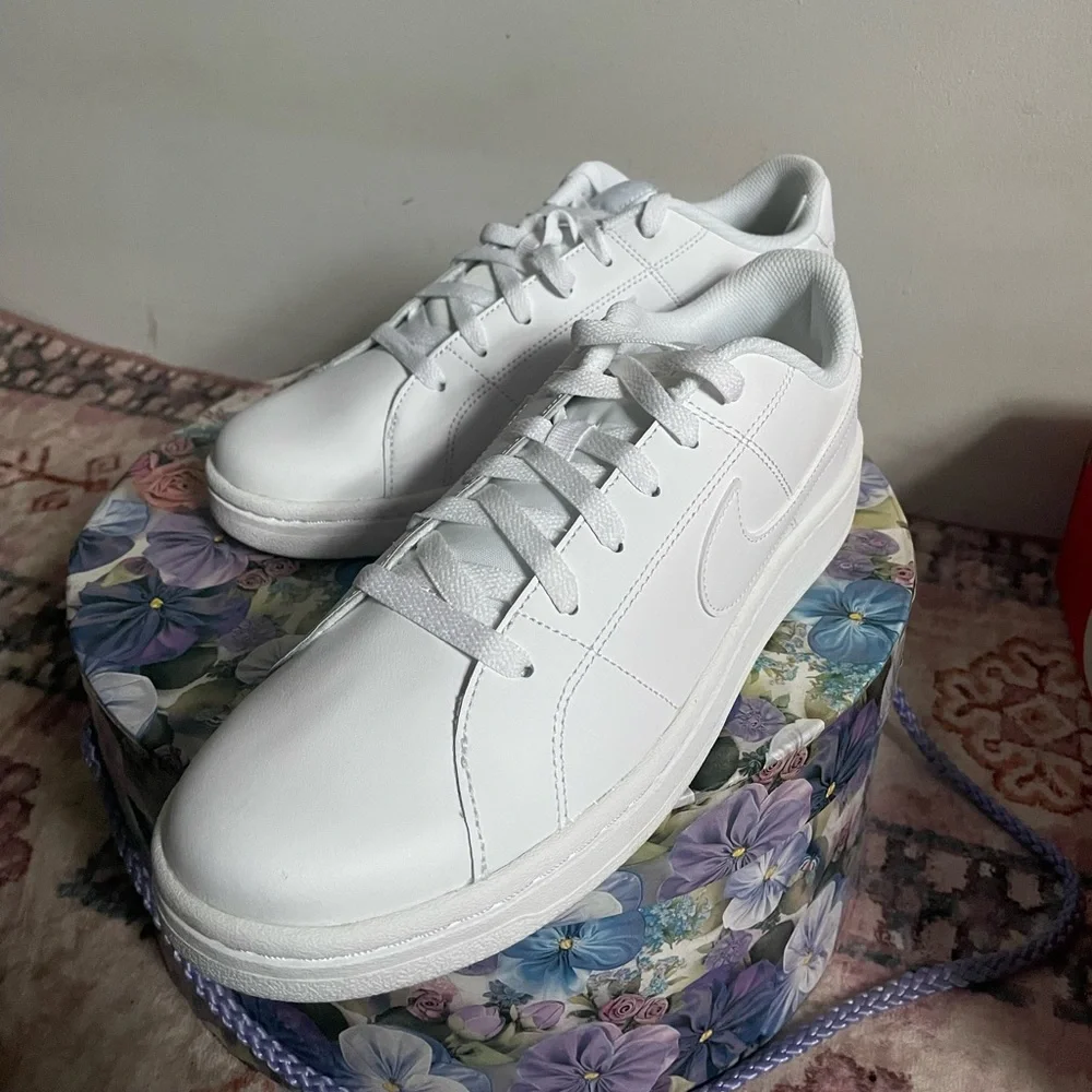 Women’s Nike Court Royale 2 - Picture 3 of 4